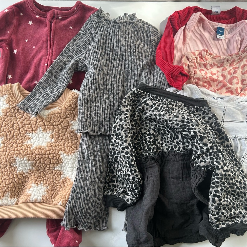 Bundle of 9 Old Navy Baby Girl 3-6 months Clothes Fall Winter Long Sleeves